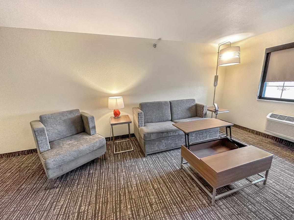 Estherville Hotel&Suites Extérieur photo