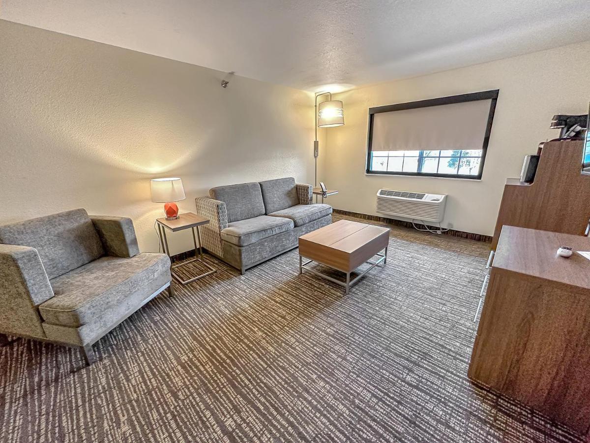 Estherville Hotel&Suites Extérieur photo