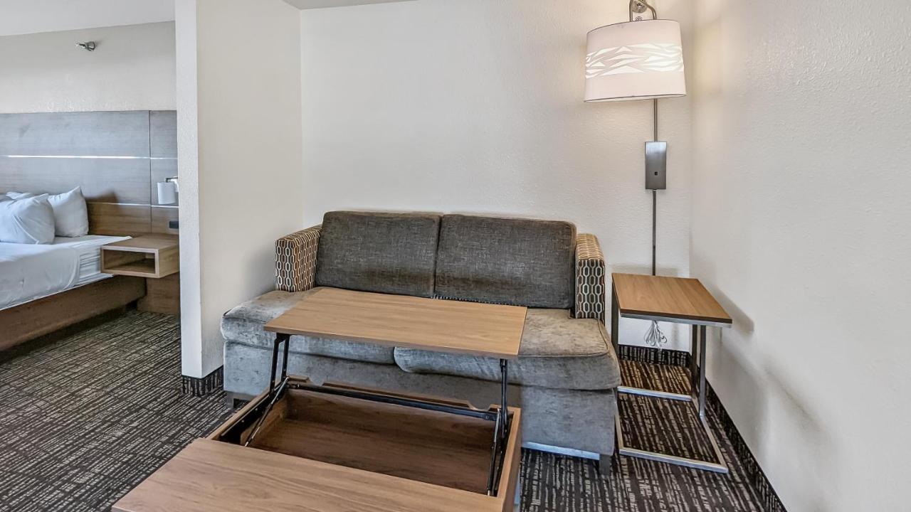 Estherville Hotel&Suites Extérieur photo